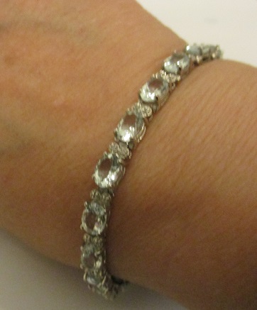 xxM1329M Aquamarine and diamond bracelet 14k white goldTakst-Valuation N.Kr. 22 000